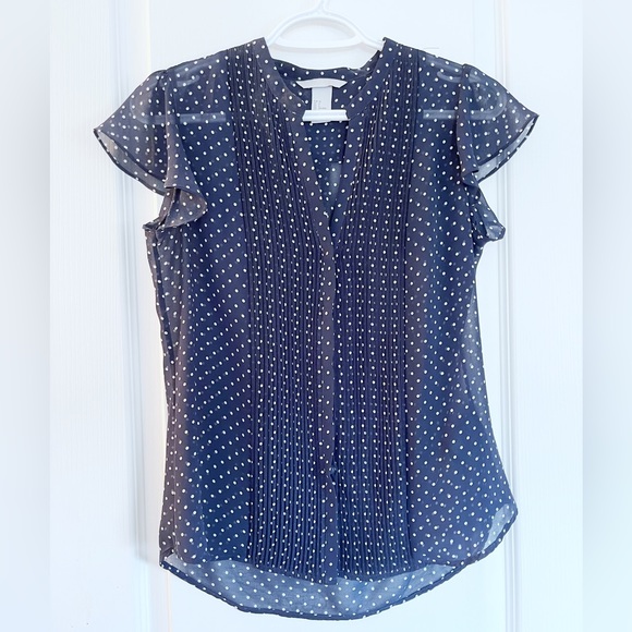 H&M Navy blue V-Neck Pint-Tuck blouse - Picture 2 of 7